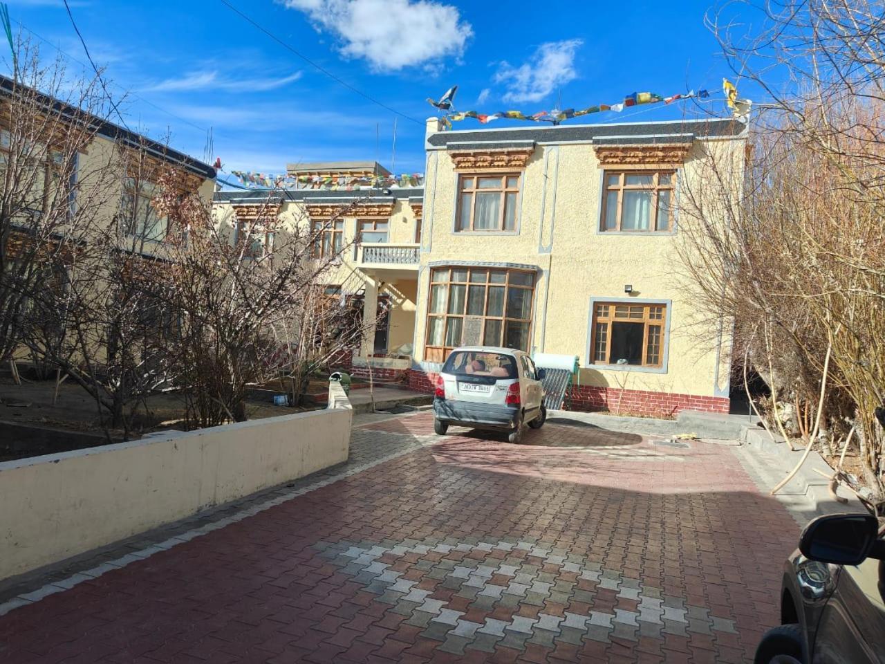 Hotel Lonchay Residency Leh Kültér fotó